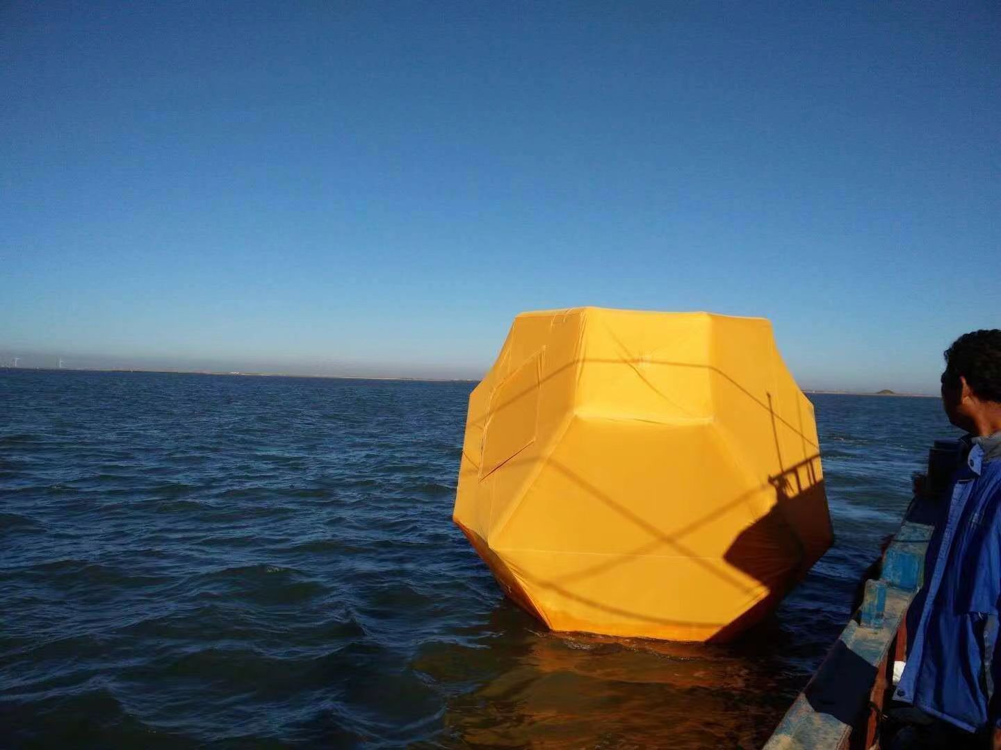 河北海上漂浮靶：海军演习的利器